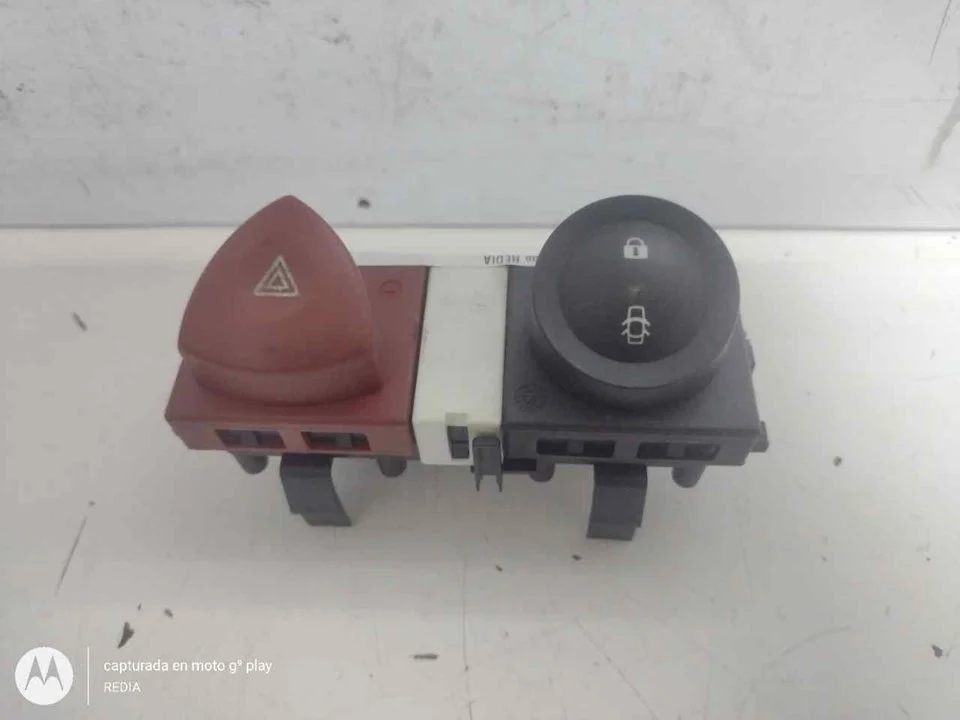 Foto de WARNING RENAULT MEGANE II CLASSIC BERLINA referencia 8200095493