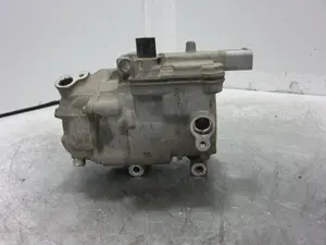 Foto de COMPRESOR AIRE ACONDICIONADO TOYOTA YARIS (XP13) Híbrido 74 kW (1.5 Ltr. - 55 kW 16V) (101 CV / 74 KW) referencia 0422001350 foto 2
