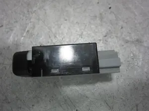 Foto de INTERRUPTOR MITSUBISHI ASX (GA0W) 1.6 CAT (117 CV / 86 KW) foto 2