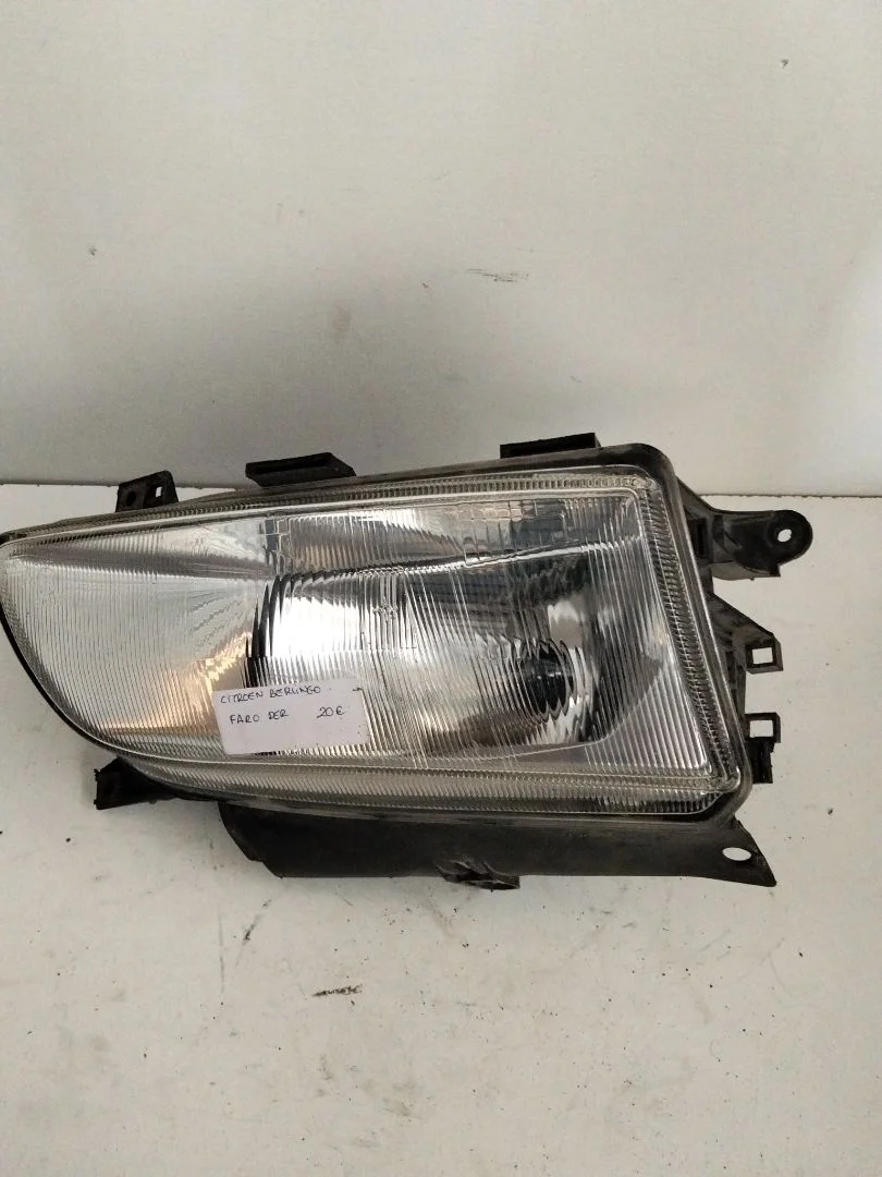 Foto de FARO DERECHO SIN MARCA SIN MODELO referencia 9621298880