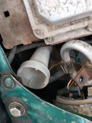 Foto de DEPOSITO LIMPIA PEUGEOT 106 (S2) 1.1  (60 CV / 44 KW)
