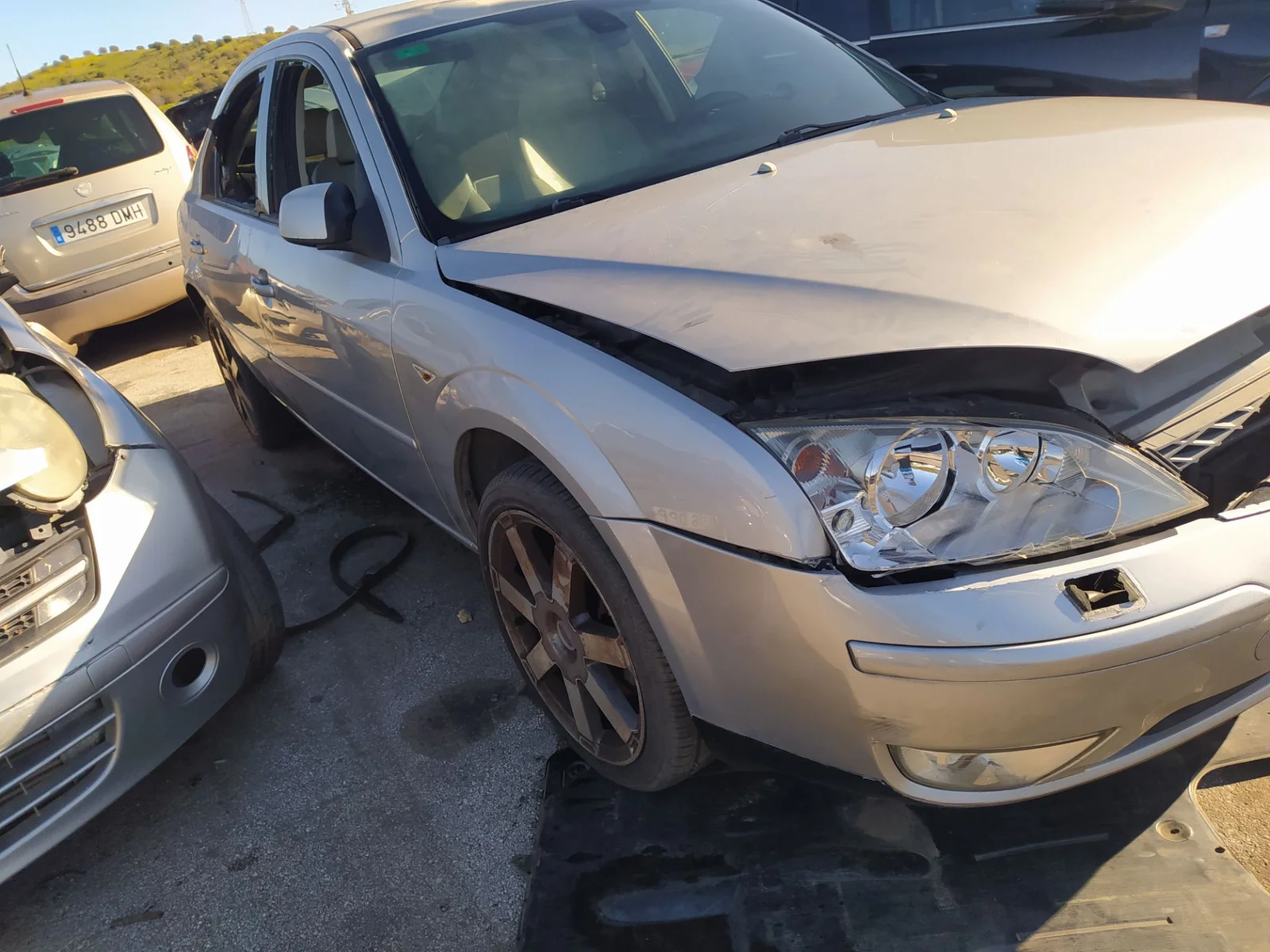 Foto de FARO ANTINIEBLA DERECHO FORD MONDEO BERLINA (GE) 2.0 CAT (146 CV / 107 KW) referencia 1331776