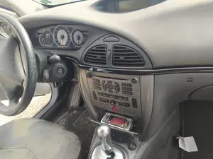 Foto de SISTEMA AUDIO / RADIO CD CITROEN C5 BREAK 2.0 HDi FAP CAT (RHR / DW10BTED4) (136 CV / 100 KW)