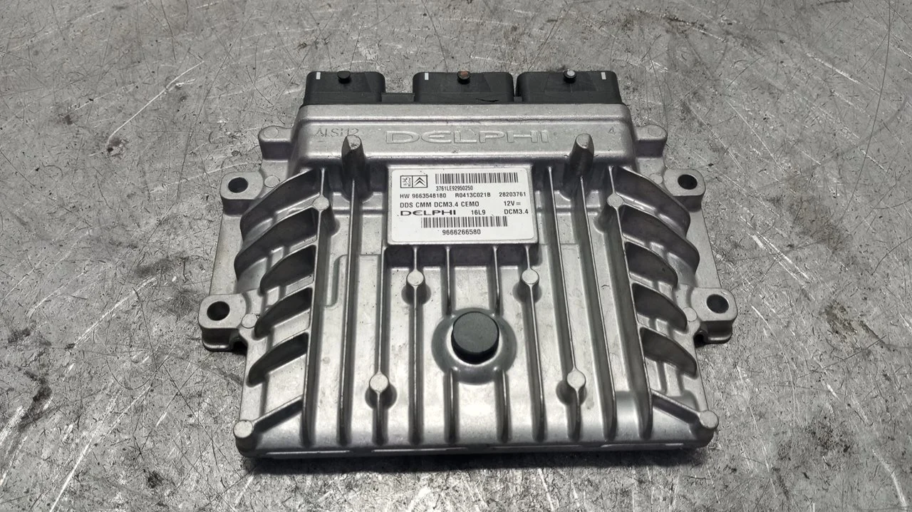 Foto de CENTRALITA MOTOR UCE CITROEN C5 BERLINA 2.0 HDi FAP (140 CV / 103 KW) referencia 9663548180