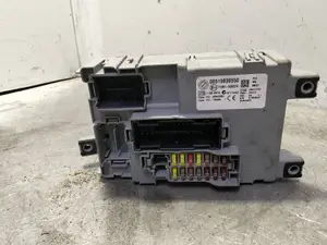 Foto de CAJA RELES / FUSIBLES FIAT III PUNTO (199) 1.4 CAT (78 CV / 57 KW) referencia 00519839550