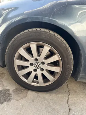 Foto de LLANTA VOLKSWAGEN PASSAT BERLINA (3C2) 2.0 TDI (140 CV / 103 KW) referencia 3C0601025BLFKZ