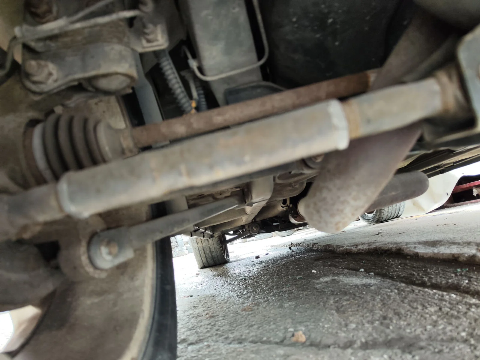Foto de TRANSMISION TRASERA IZQUIERDA LAND ROVER FREELANDER (LN) 2.0 Td4 CAT (109 CV / 80 KW)