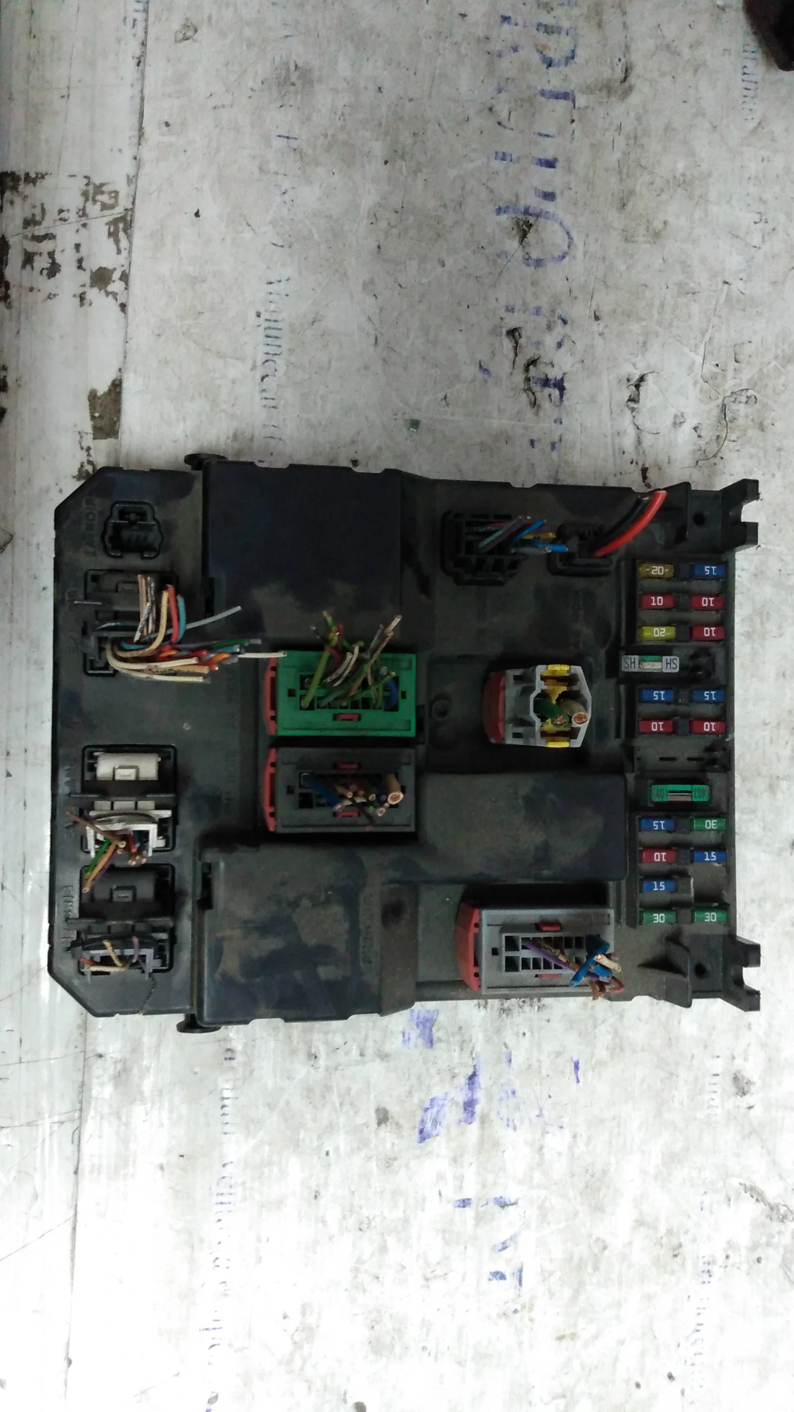 Foto de CAJA RELES / FUSIBLES PEUGEOT 307 BERLINA (S2) 1.6 HDi (109 CV / 80 KW) referencia 9663798280A
