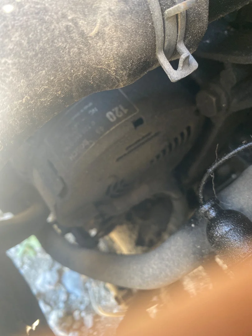Foto de ALTERNADOR VOLKSWAGEN GOLF IV BERLINA (1J1)(10.1997) 1.9 TDI (110 CV / 81 KW)