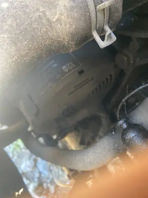 Foto de ALTERNADOR VOLKSWAGEN GOLF IV BERLINA (1J1)(10.1997) 1.9 TDI (110 CV / 81 KW)