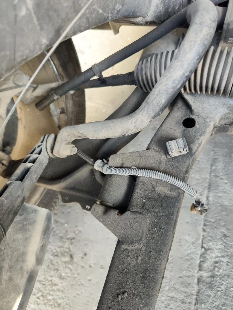 Foto de BRAZO SUSPENSION DELANTERO DERECHO CHEVROLET CRUZE 2.0 Diesel CAT (163 CV / 120 KW)