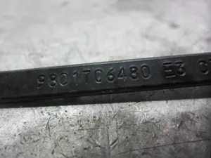 Foto de BRAZO LIMPIA DELANTERO DERECHO CITROEN C4 CACTUS 1.2 12V VTi (82 CV / 60 KW) referencia 9801706480 foto 3