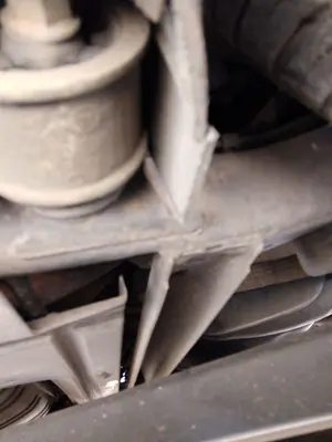 Foto de PUENTE TRASERO VOLKSWAGEN PASSAT BERLINA (3B3) 1.9 TDI (131 CV / 96 KW) referencia 8E0500051T foto 5