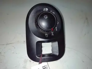 Foto de MANDO LUCES SEAT ALTEA (5P1) 1.9 TDI (105 CV / 77 KW) referencia 5P1941431CB foto 1