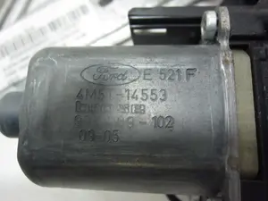 Foto de ELEVALUNAS DELANTERO DERECHO FORD FOCUS II (1.6 (90 CV / 66 KW) diesel) referencia E521F foto 5