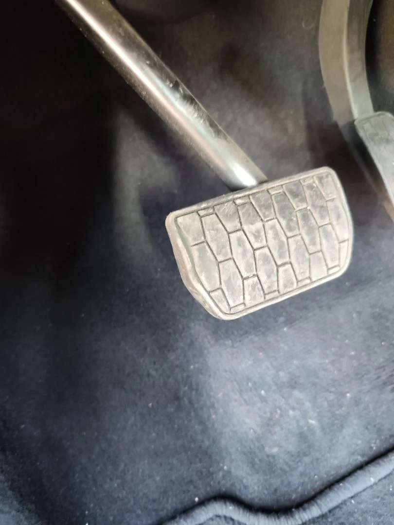Foto de PEDAL FRENO JAGUAR F-PACE 3.0 V6 Diesel CAT (301 CV / 221 KW) referencia HK832450AD
