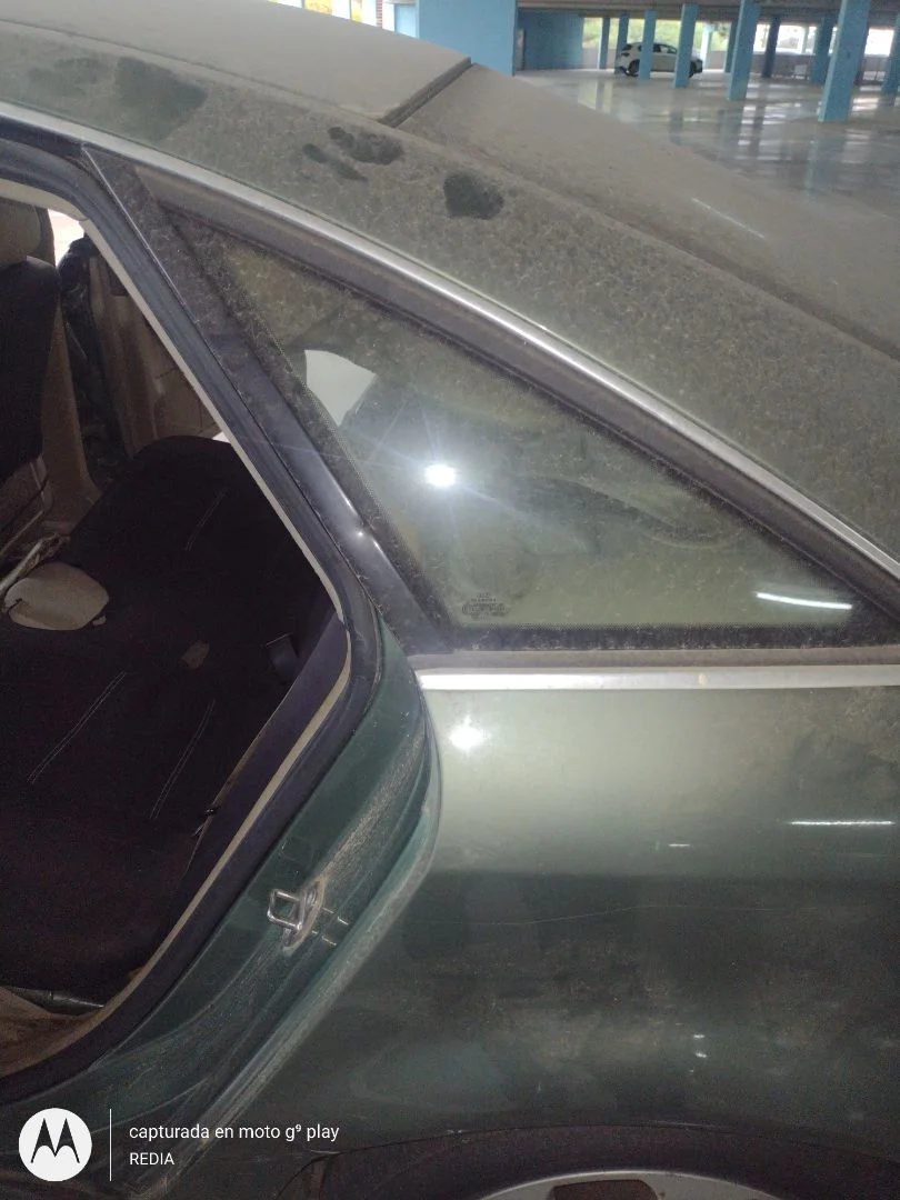 Foto de LUNA CUSTODIA TRASERA IZQUIERDA AUDI A6 BERLINA (4B2) 1.9 TDI (131 CV / 96 KW)