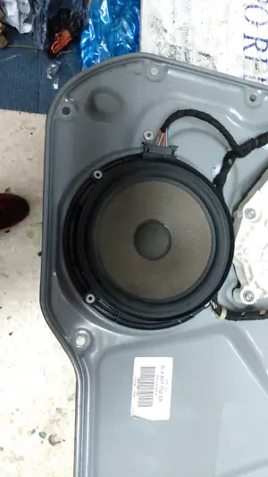 Foto de ELEVALUNAS DELANTERO DERECHO SEAT CORDOBA BERLINA (6L2) 1.9 TDI (101 CV / 74 KW) referencia 6L4837752ER foto 3
