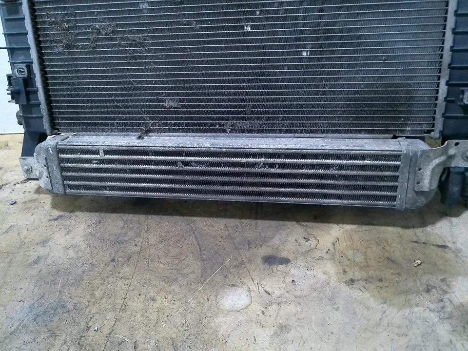 Foto de INTERCOOLER OPEL MERIVA 1.7 16V DTI CAT (Y 17 DT / LR6) (75 CV / 55 KW) referencia 52429458