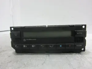 Foto de MANDO CLIMATIZADOR VOLKSWAGEN GOLF IV BERLINA (1J1)(10.1997) 1.6 16V (105 CV / 77 KW) referencia 5HB008139