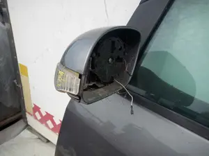 Foto de RETROVISOR IZQUIERDO VOLKSWAGEN TOURAN (1T2) 1.9 TDI (105 CV / 77 KW) foto 4