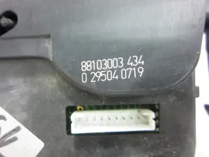 Foto de MANDO MULTIFUNCION RENAULT MODUS I 1.4 16V (98 CV / 72 KW) referencia 88103003 foto 3