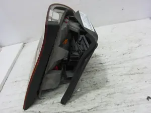 Foto de PILOTO TRASERO IZQUIERDO BMW SERIE 3 BERLINA (E46) referencia 63218383099 foto 4