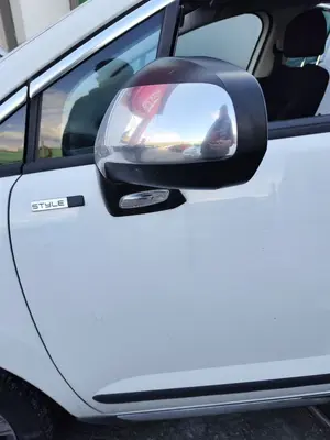 Foto de RETROVISOR IZQUIERDO PEUGEOT 3008 1.6 Blue-HDI FAP (120 CV / 88 KW) foto 3