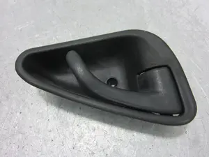 Foto de MANETA ELEVALUNAS DELANTERA DERECHA FORD PROBE 2.5 V6 24V CAT (162 CV / 119 KW)