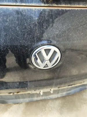 Foto de CERRADURA MALETERO / PORTON VOLKSWAGEN GOLF VI (5K1)(10.2008) 2.0 TDI (110 CV / 81 KW)