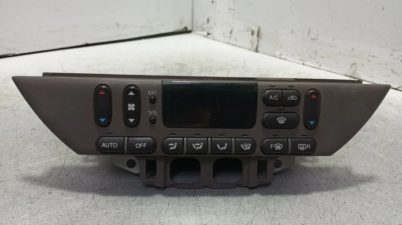 Foto de MANDO CALEFACCION / AIRE ACONDICIONADO JAGUAR S-TYPE (03.1999) 4.0 V8 32V CAT (276 CV / 203 KW) referencia XR8H18C612AL