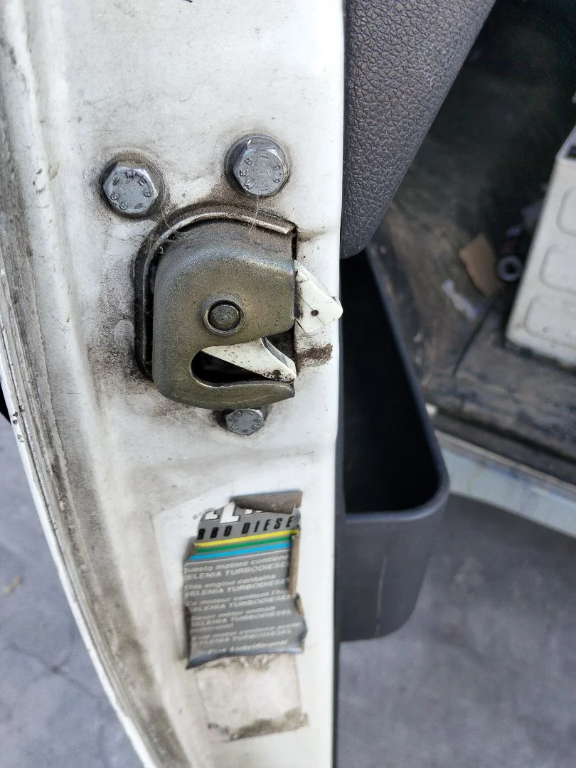 Foto de CERRADURA PUERTA DELANTERA IZQUIERDA FIAT DUCATO I BUS