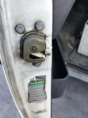 Foto de CERRADURA PUERTA DELANTERA IZQUIERDA FIAT DUCATO I BUS