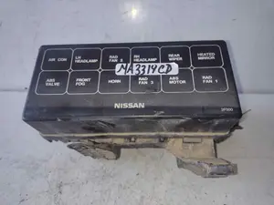 Foto de CAJA RELES / FUSIBLES NISSAN PRIMERA BERLINA (P11) 1.6 16V CAT (90 CV / 66 KW) referencia 71543087