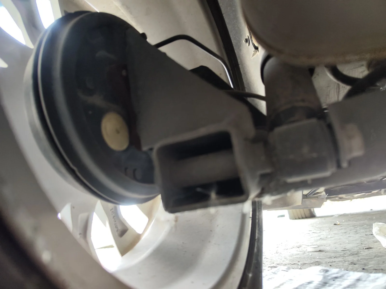 Foto de MANGUETA TRASERA IZQUIERDA FIAT 500 (150) BERLINA 1.2 CAT (69 CV / 51 KW)