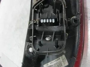 Foto de PILOTO TRASERO IZQUIERDO OPEL CORSA C 1.7 16V DTI CAT (Y 17 DT / LR6) (75 CV / 55 KW) referencia 09114336 foto 3