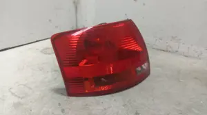 Foto de PILOTO TRASERO IZQUIERDO AUDI A4 AVANT (8E) 3.0 V6 24V TDI (233 CV / 171 KW) referencia 8E9945095E foto 6