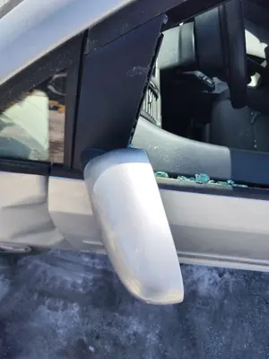 Foto de RETROVISOR IZQUIERDO VOLKSWAGEN TOURAN (1T1) 1.9 TDI (105 CV / 77 KW) foto 4