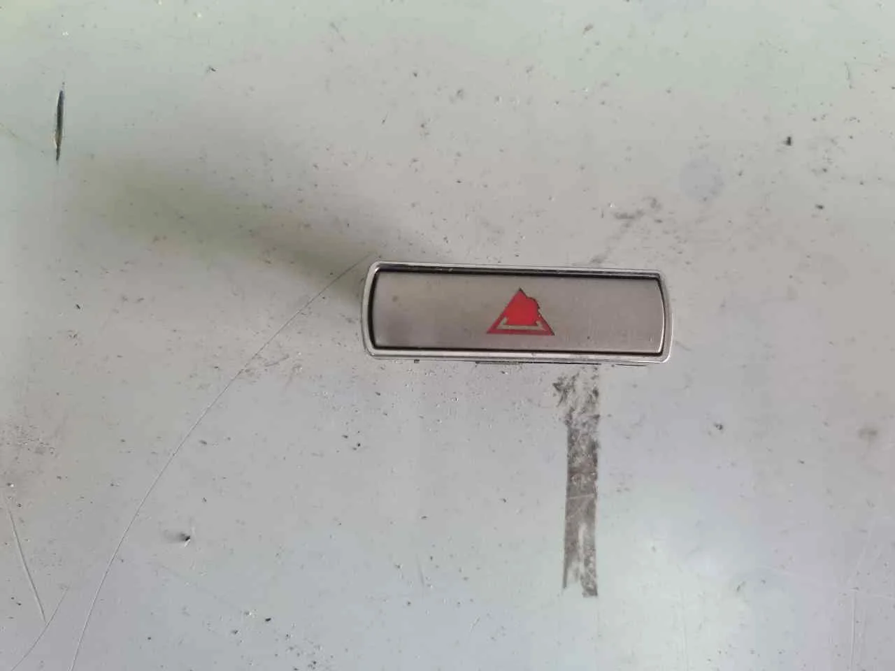 Foto de WARNING FORD MONDEO TURNIER (GE) referencia 6M2T13A350