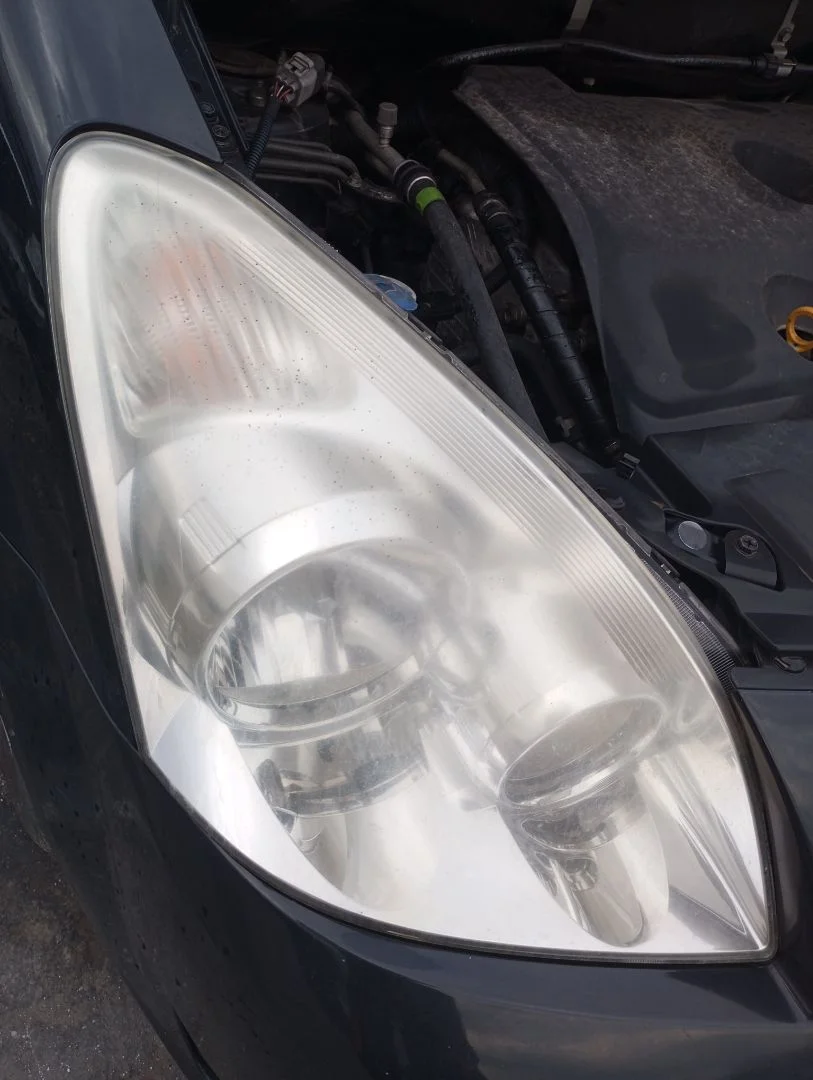 Foto de FARO DERECHO TOYOTA COROLLA VERSO (R1) 2.2 Turbodiesel CAT (136 CV / 100 KW)