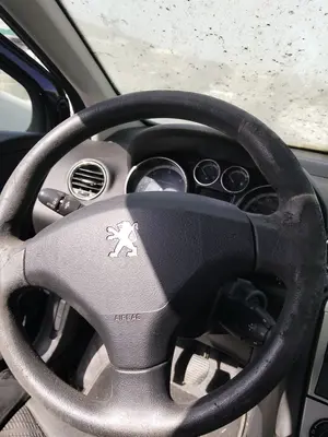 Foto de AIRBAG DELANTERO IZQUIERDO PEUGEOT 308 1.6 16V HDi (90 CV / 66 KW)