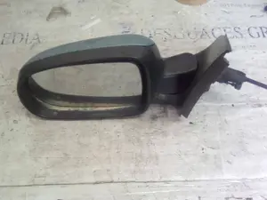 Foto de RETROVISOR IZQUIERDO OPEL CORSA C 1.7 16V DI CAT (Y 17 DTL / LK8) (65 CV / 48 KW) referencia 065021L1 foto 1