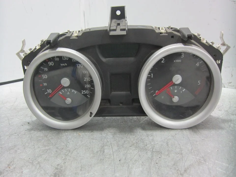 Foto de CUADRO INSTRUMENTOS RENAULT MEGANE II COUPE/CABRIO 1.9 dCi Diesel (120 CV / 88 KW) referencia 8200399701