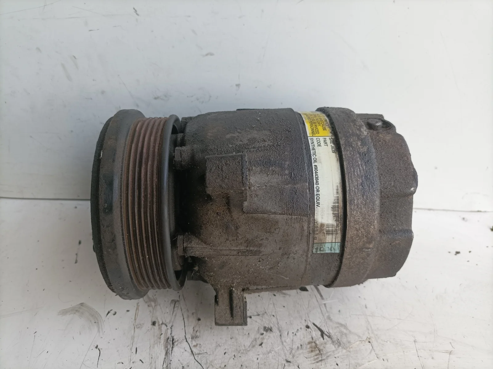 Foto de COMPRESOR AIRE ACONDICIONADO OPEL CORSA B referencia 90443840