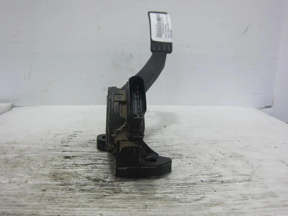 Foto de PEDAL ACELERADOR FORD TOURNEO CONNECT (TC7) 1.8 TDCi CAT (75 CV / 55 KW) referencia 6PV00927600