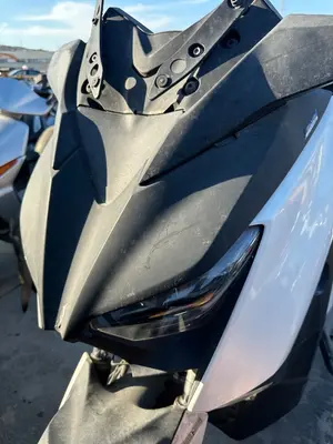 Foto de CARENADO YAMAHA X-MAX 300 292 cm3 - 20.6 kW (0 CV / 0 KW) foto 3