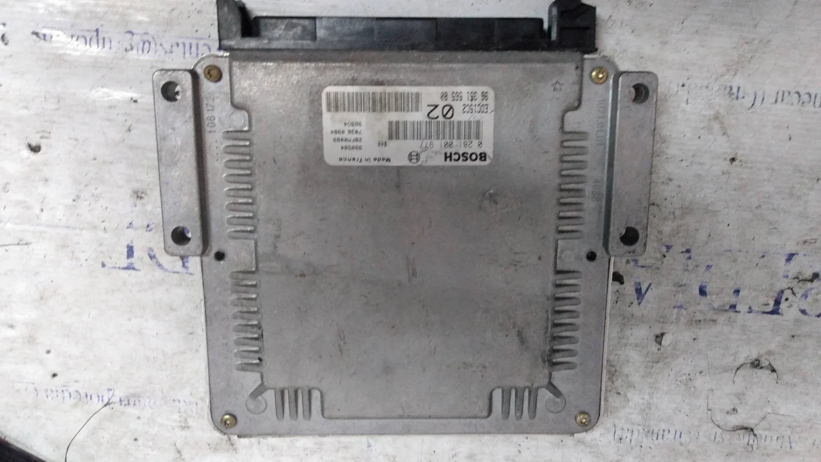 Foto de CENTRALITA MOTOR UCE PEUGEOT 406 BERLINA (S1/S2) referencia 0281001977