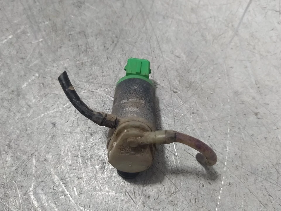 Foto de BOMBA LIMPIA PEUGEOT 206 BERLINA 4-PT. 1.4 (75 CV / 55 KW) referencia 90095