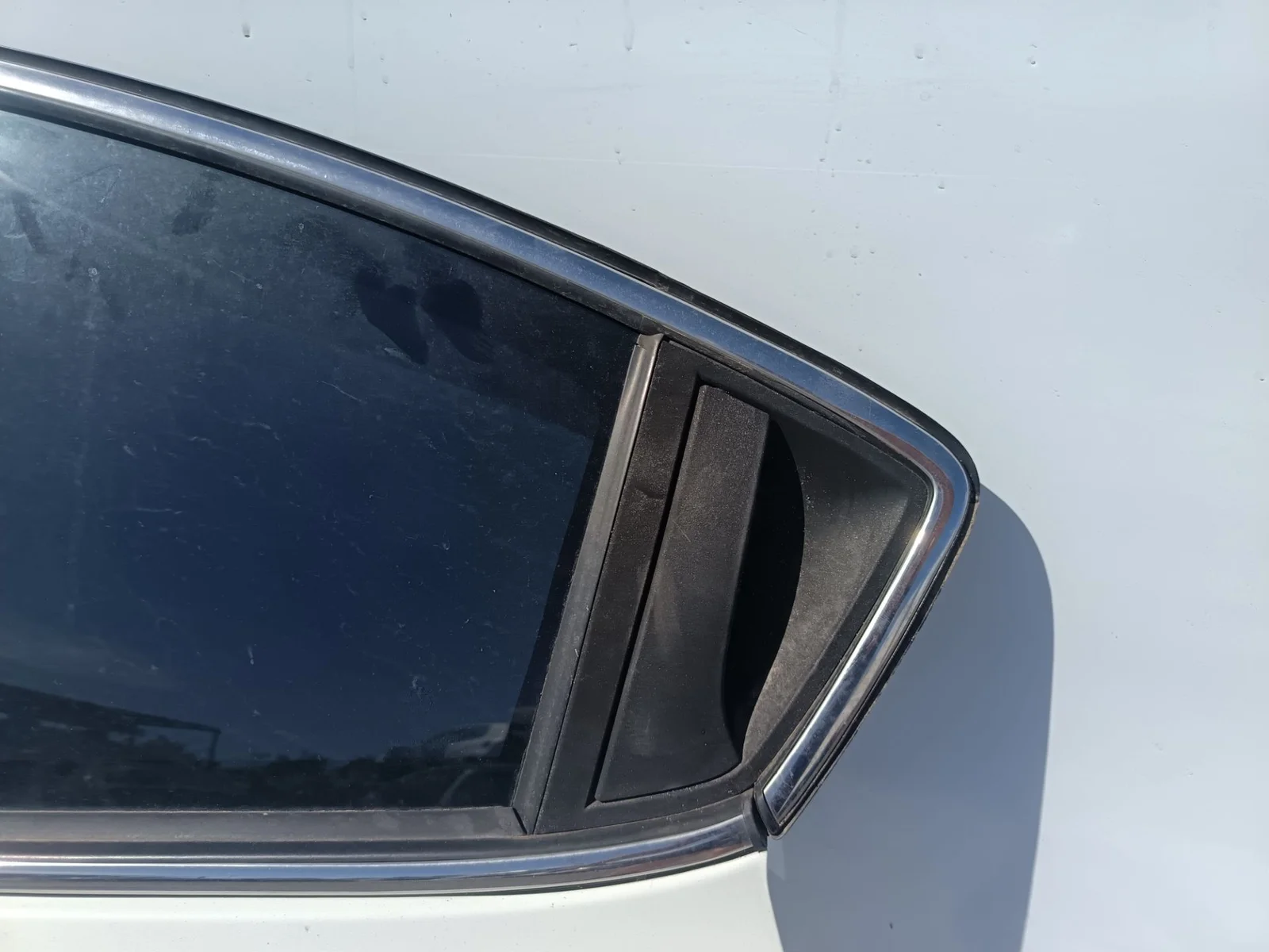 Foto de PUERTA TRASERA DERECHA ALFA ROMEO GIULIETTA (191) 1.6 JTDM CAT (105 CV / 77 KW)