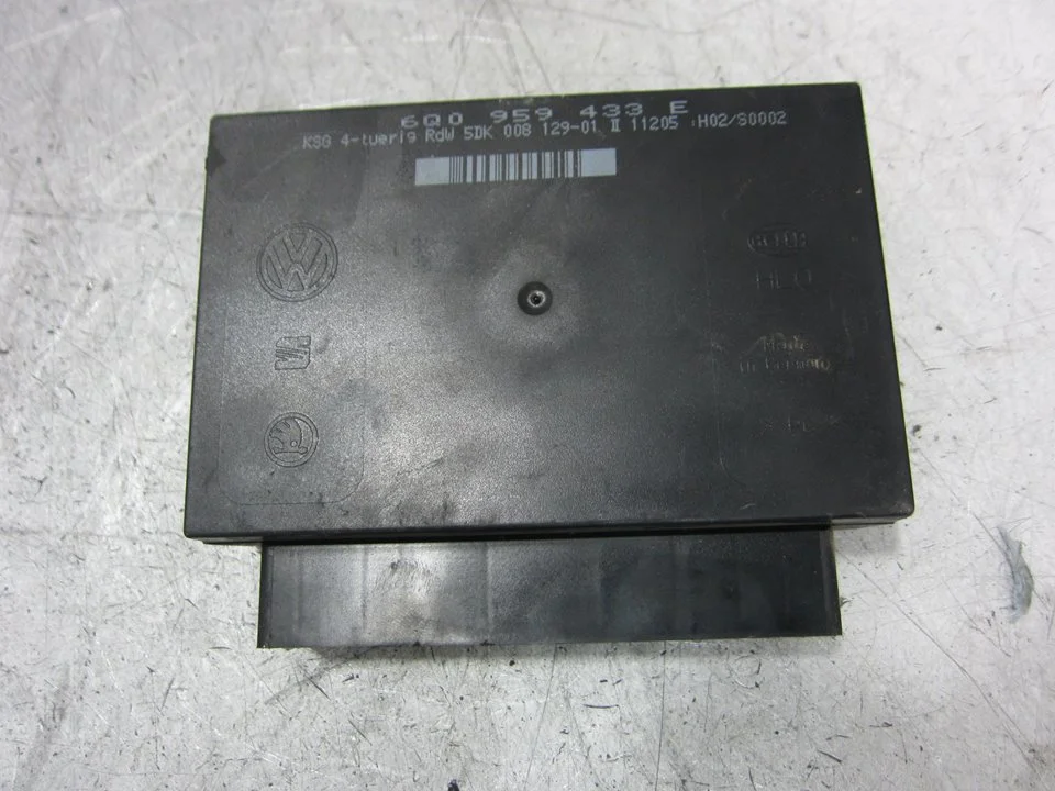 Foto de MODULO ELECTRONICO SEAT IBIZA (6L1) 1.9 SDI (64 CV / 47 KW) referencia 6Q0959433E